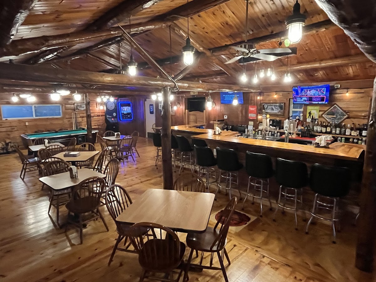 Norse Wood Cabins - Fishtrap Cove Pub