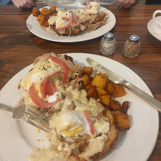 Eggs Benedict with Pork