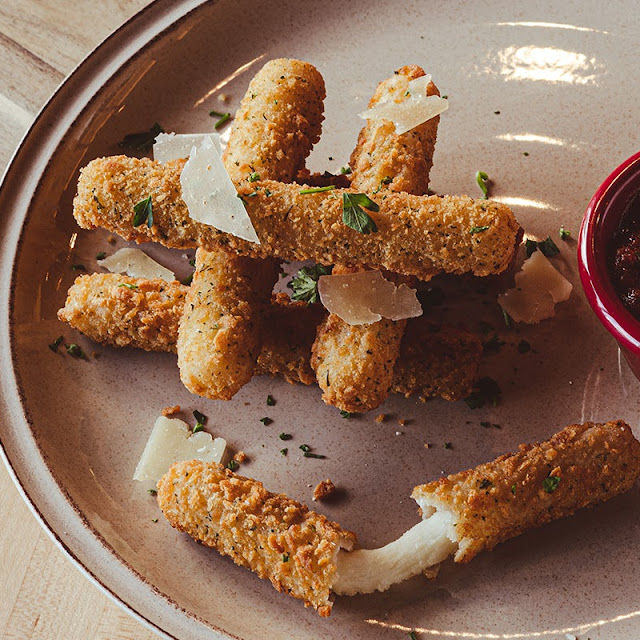 Mozzarella Sticks