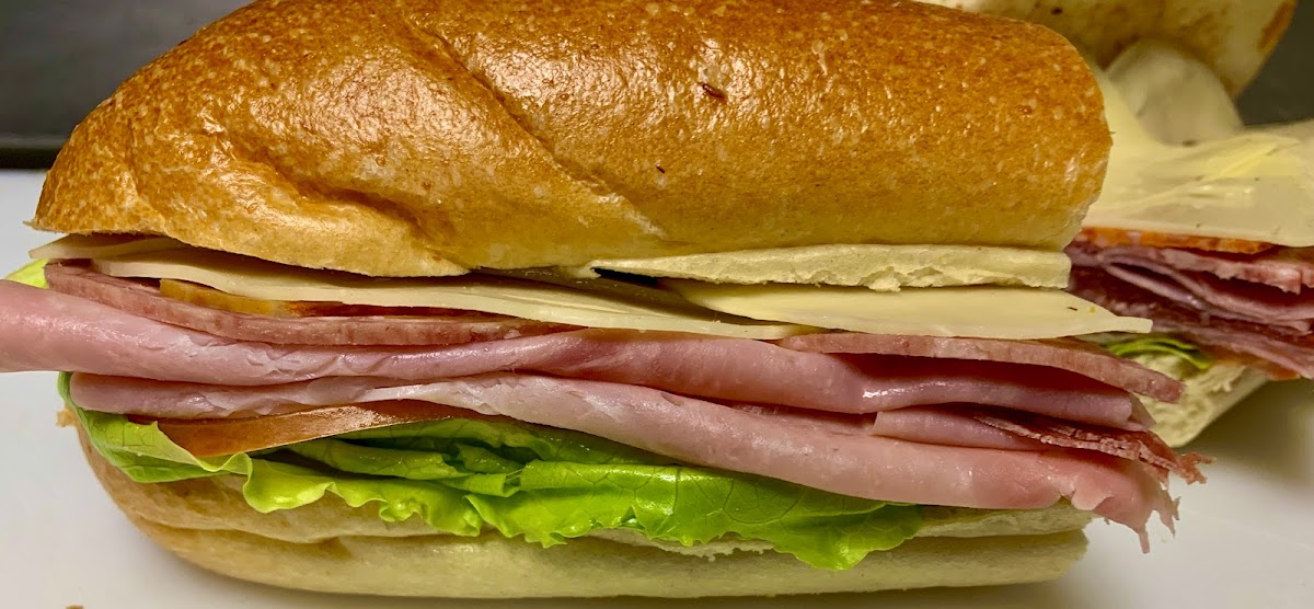 Oliver's Deli & Pizza