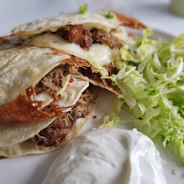 Mulitas with Carnitas