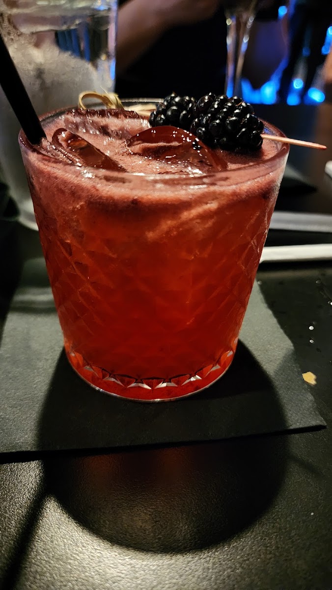 On The Rocks Kitchen & Lounge