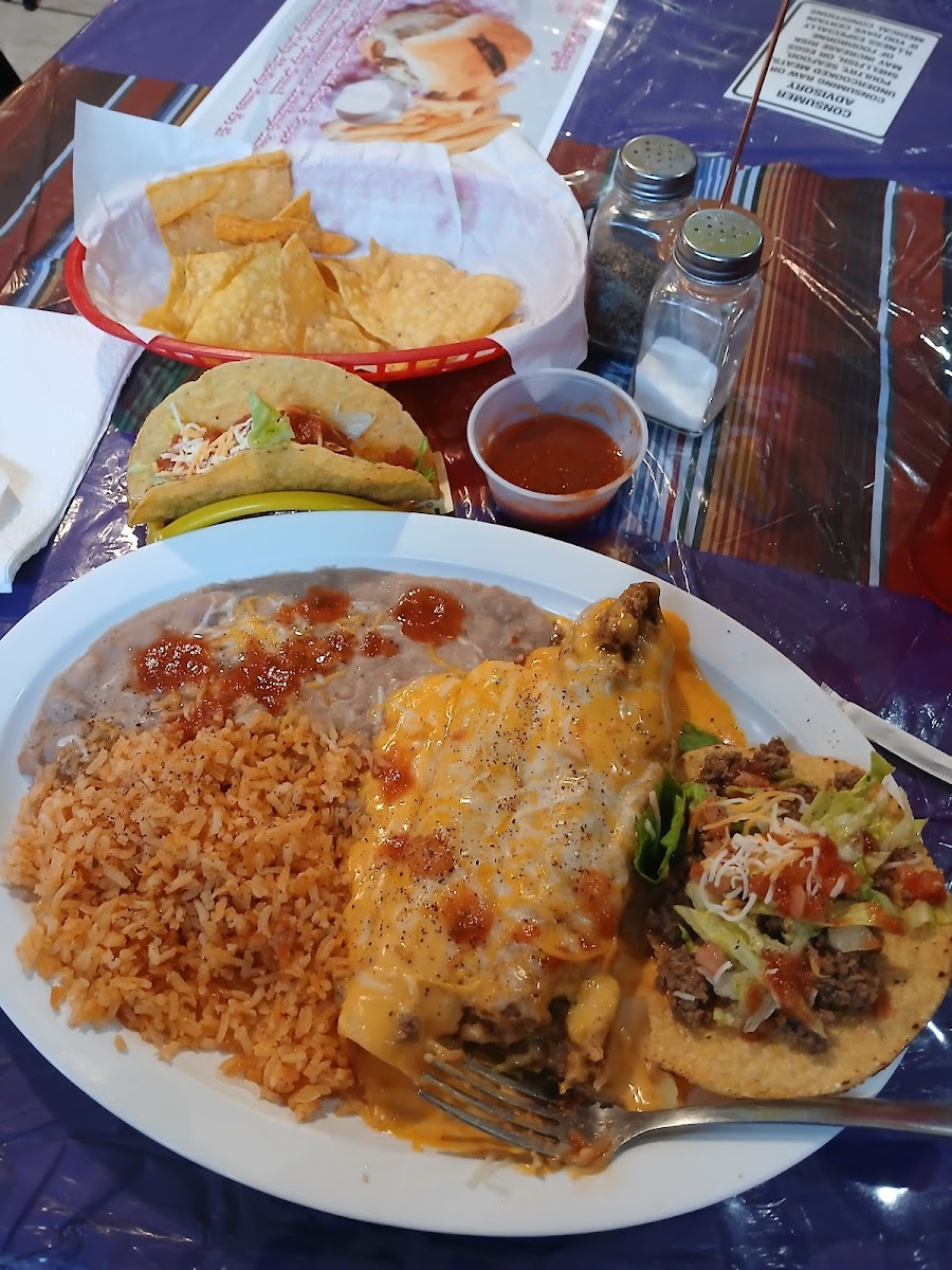 Oscars Mexican Restaurant - Merkel