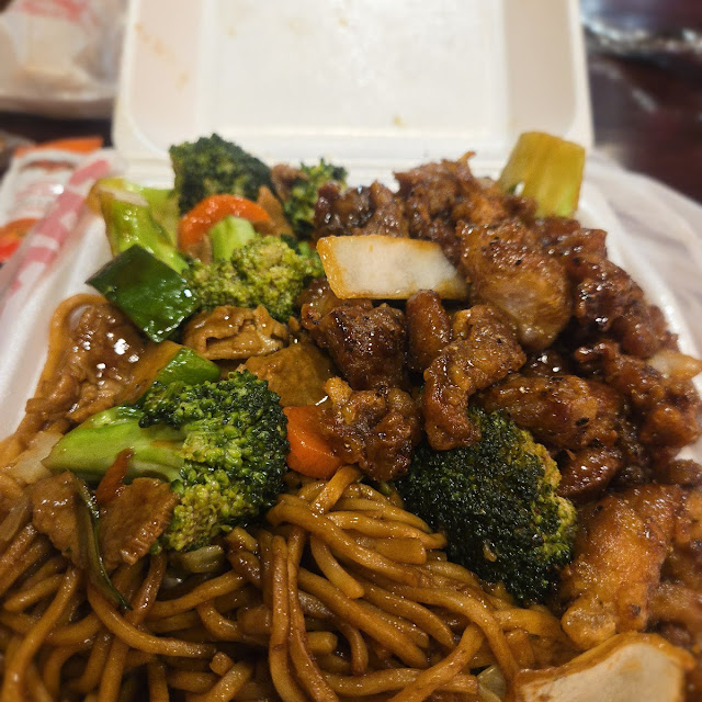 Black Pepper Chicken with Beef Broccoli