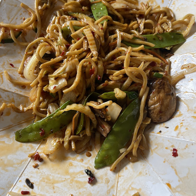 Chicken Poo Lo Mein