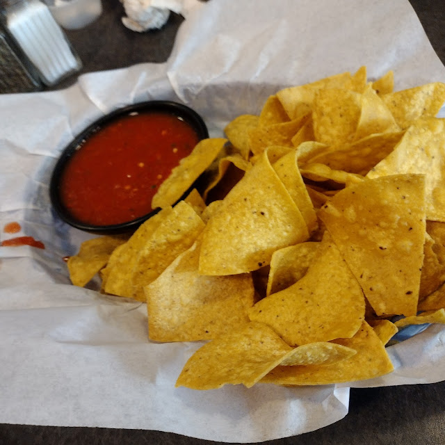 Salsa & Chips