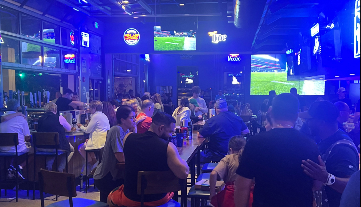 Pelican Larry's Raw Bar and Grill