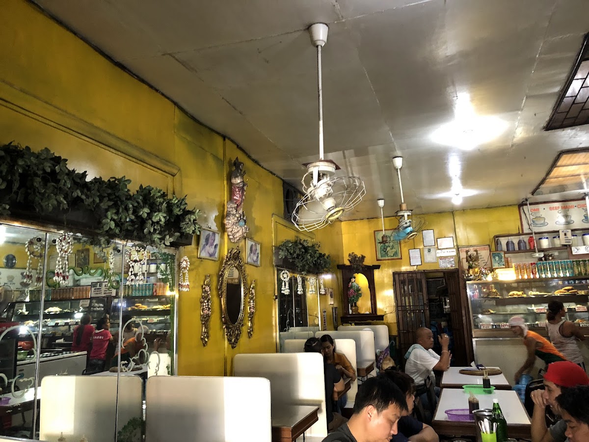Phetron Restaurant