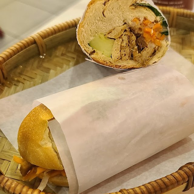 BBQ Tofu Sandwich Bánh MÌ Tàu Hủ Chiên Xá