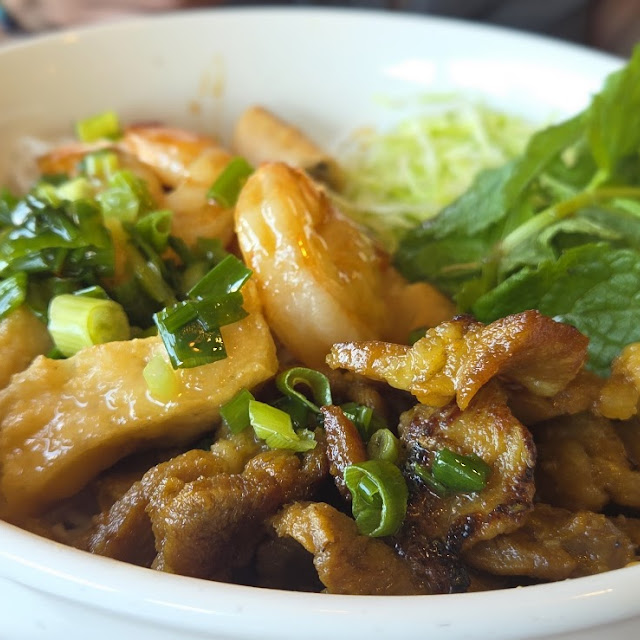 Bun Chao Tom