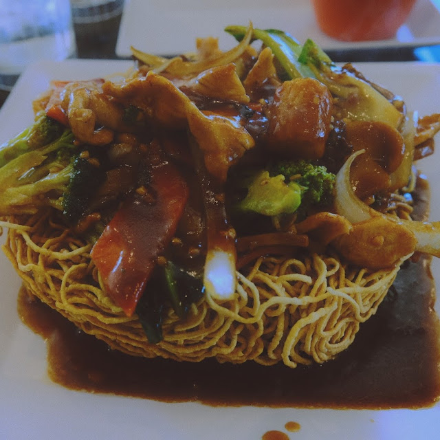 Crispy Egg Noodle MI Xao Don