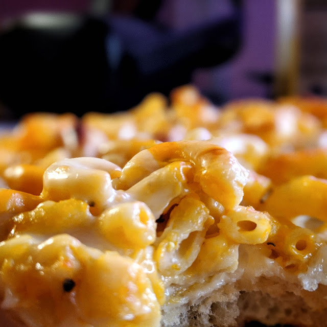 Mac and Cheese Pizza