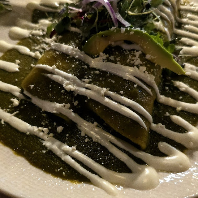 Chicken Enchiladas with Green Sauce