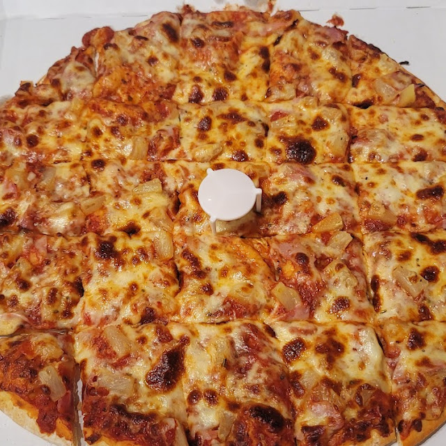 Hawaiian Pizza w Extra Sauce