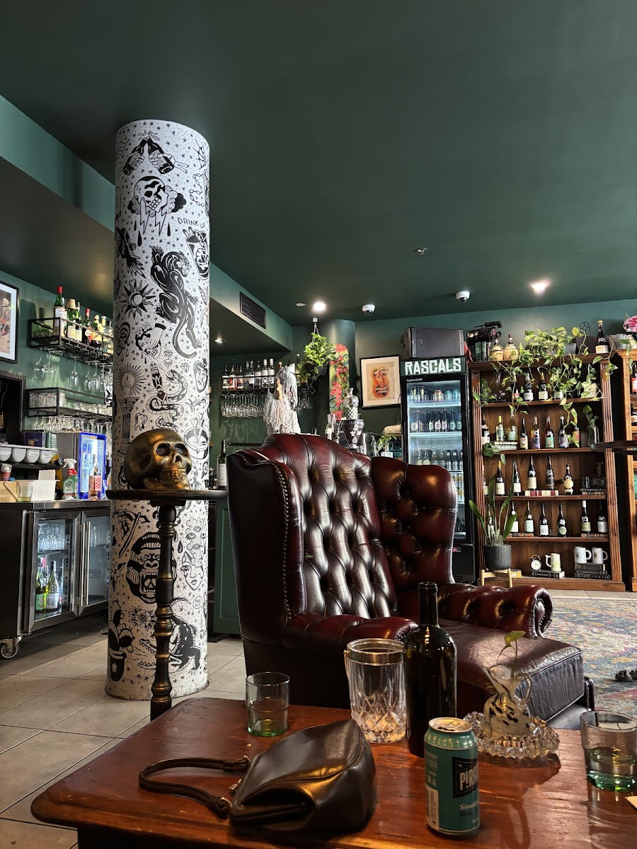 Rascals Deli & Wine Bar