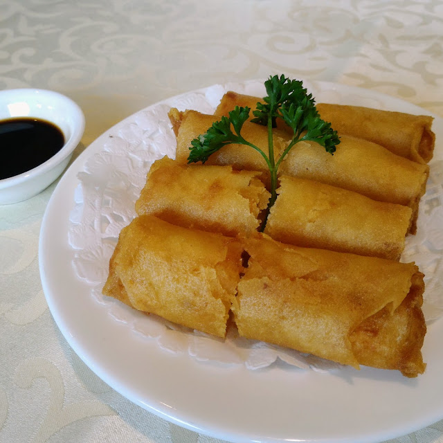 deep fried shrimp spring rolls with garlic 金蒜鲜虾春卷