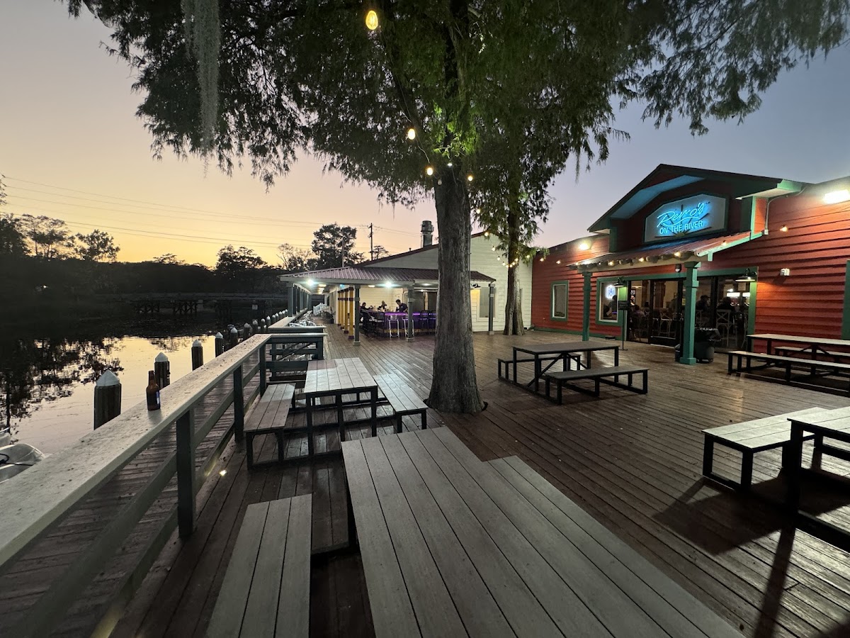 Reno’s On The River