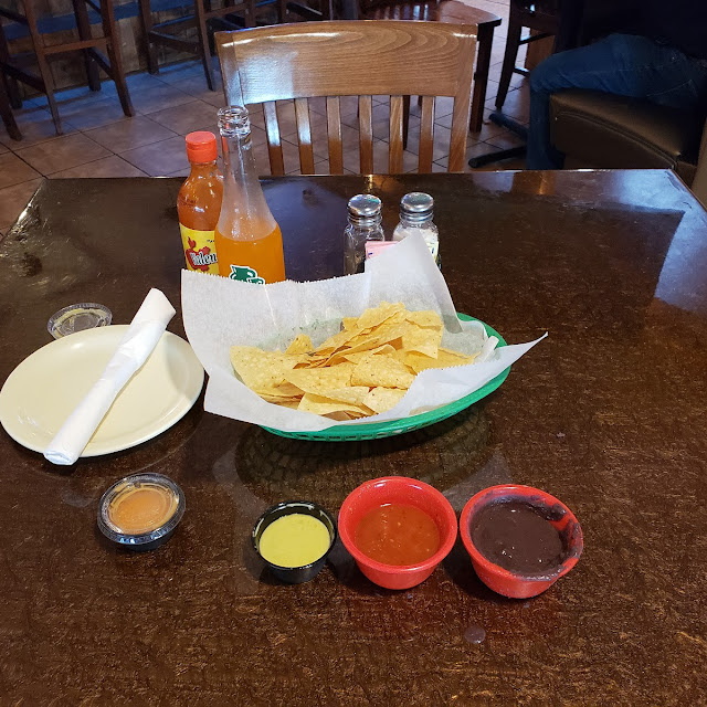 Chips Salsa N Pureed Black Beans