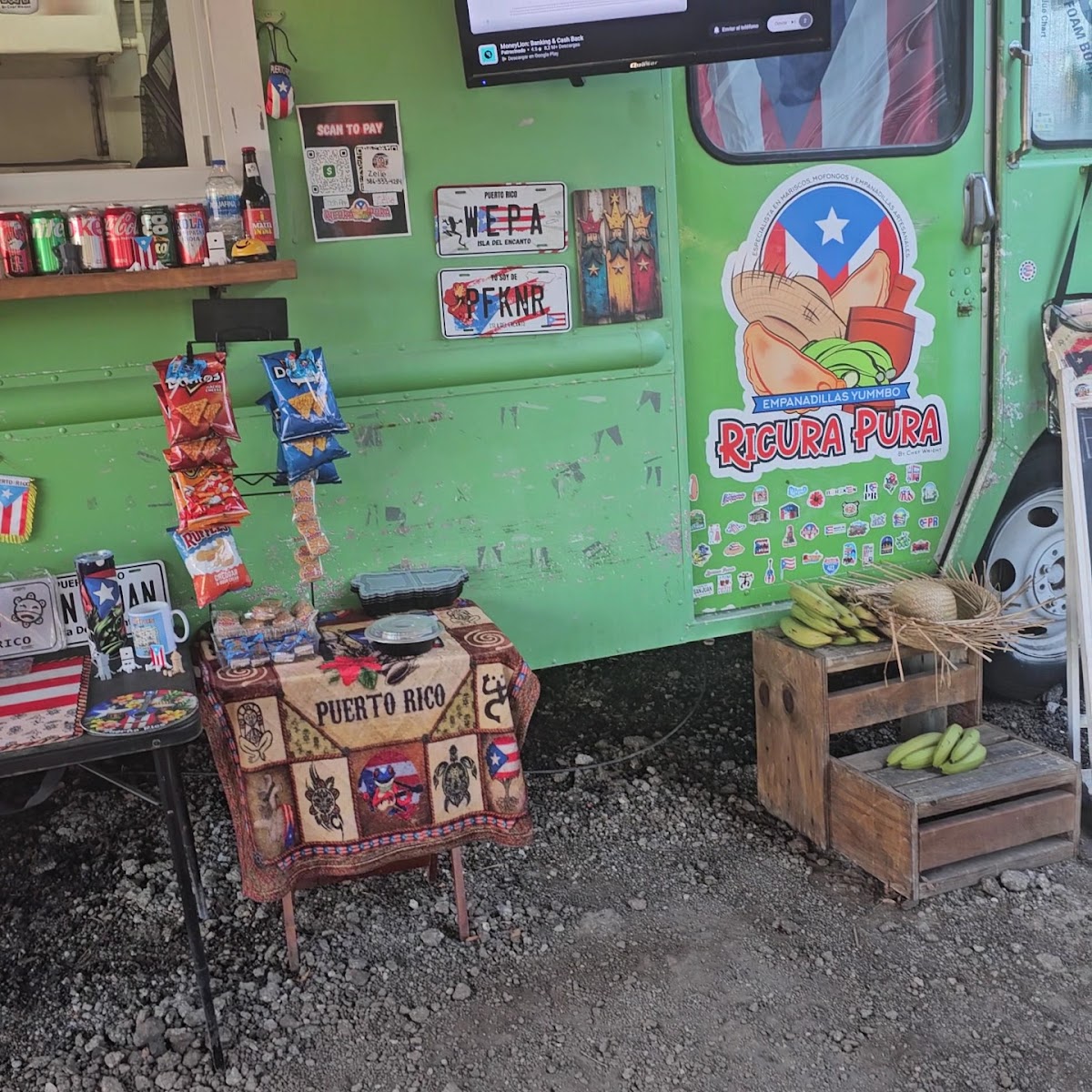 Ricura Pura Food Truck
