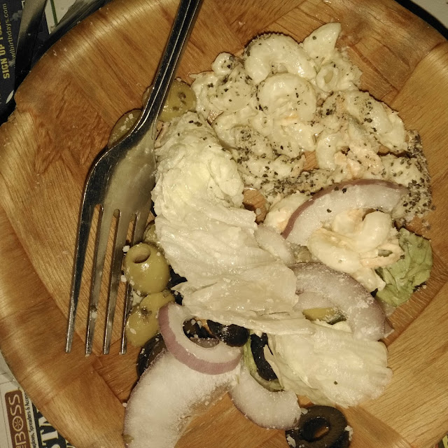 Macaroni Salad with Radish and Lettuce