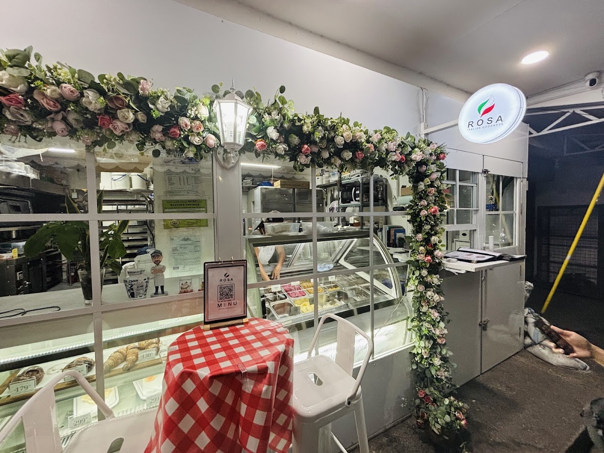 Rosa Italian Goodness