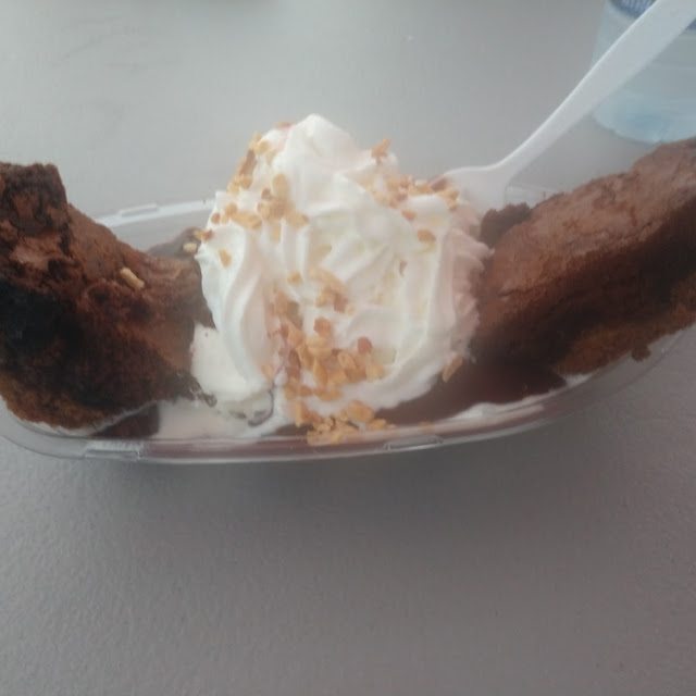 Brownie Sundae