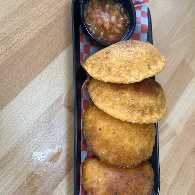Empanadas Orden De 4 Corn Patty