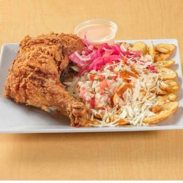 Pollo Con Tajadas Chicken with Sliced Plantains