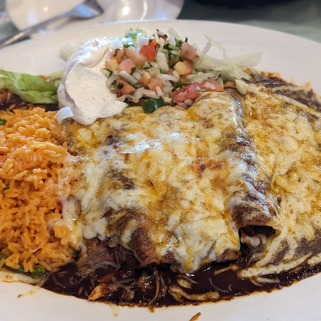 Combo 104 Enchilada & Chile Relleno