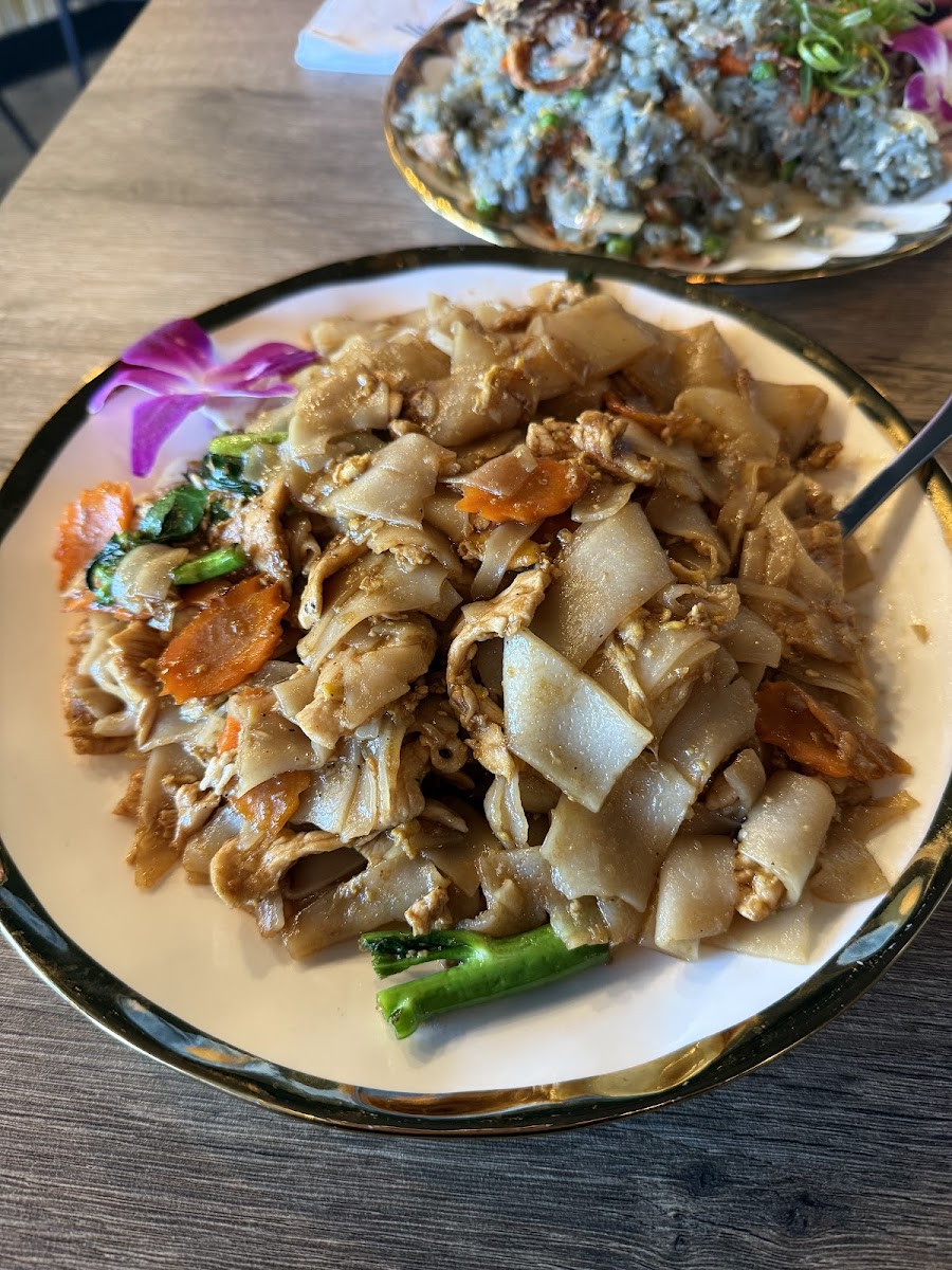 Satay Thai Kitchen & Bar