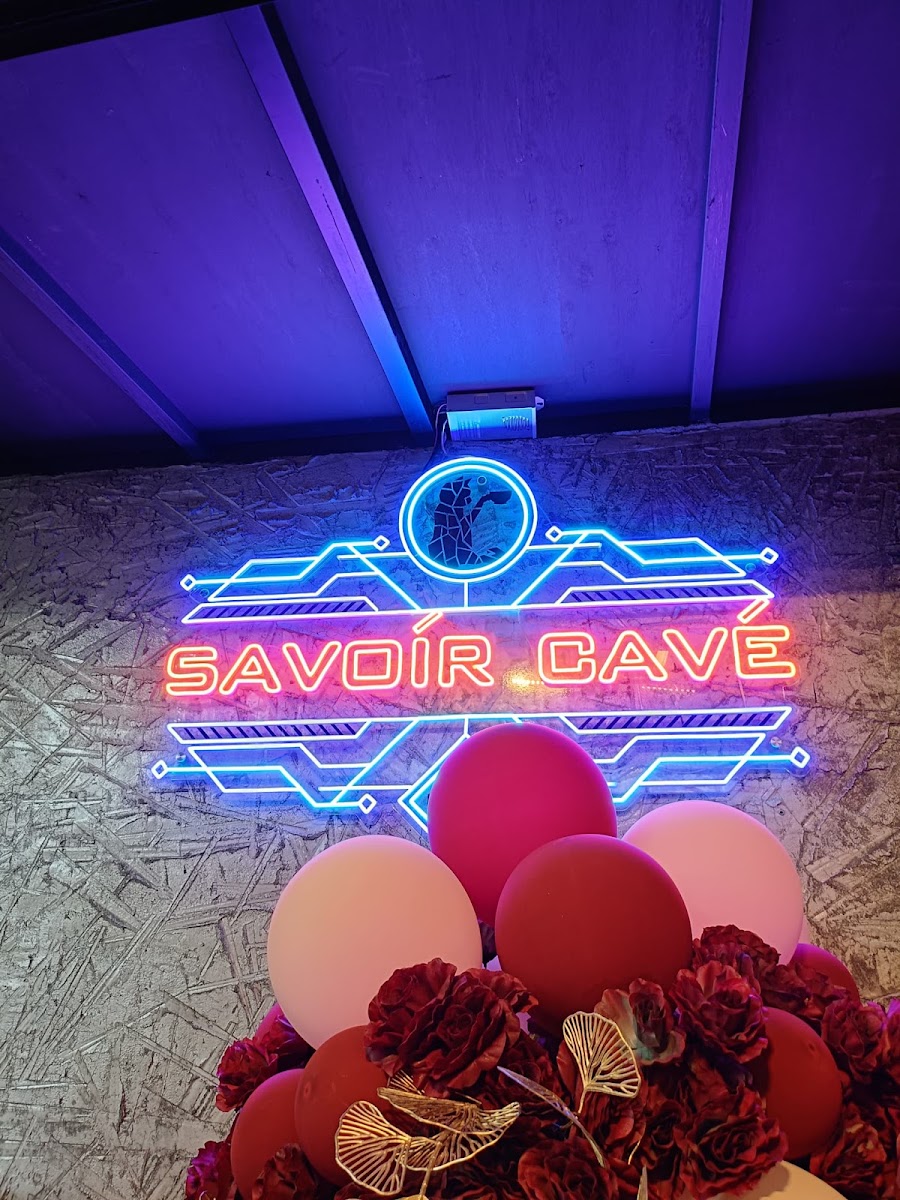 Savoir Cave