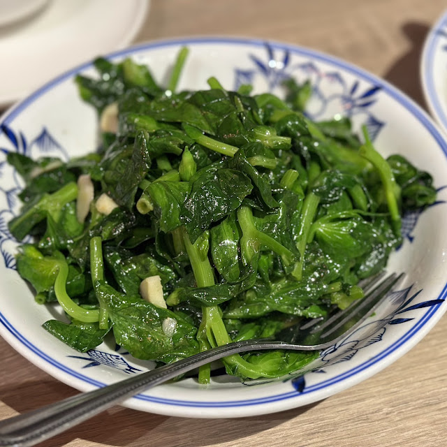 炝炒油麦菜 stir-fried chinese a choy