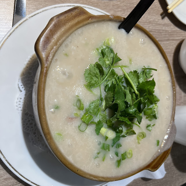 shantou pork & preserved egg porridge 汕頭砂鍋皮蛋瘦肉粥