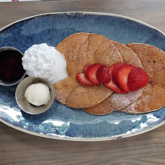 Fluffy Buttermilk Pancakes