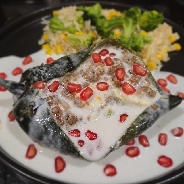 Chiles En Nogada