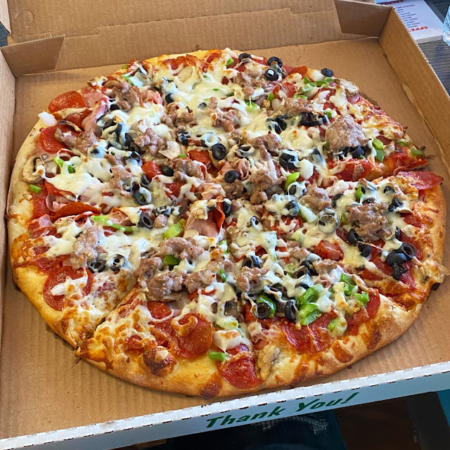 Deluxe Pizza