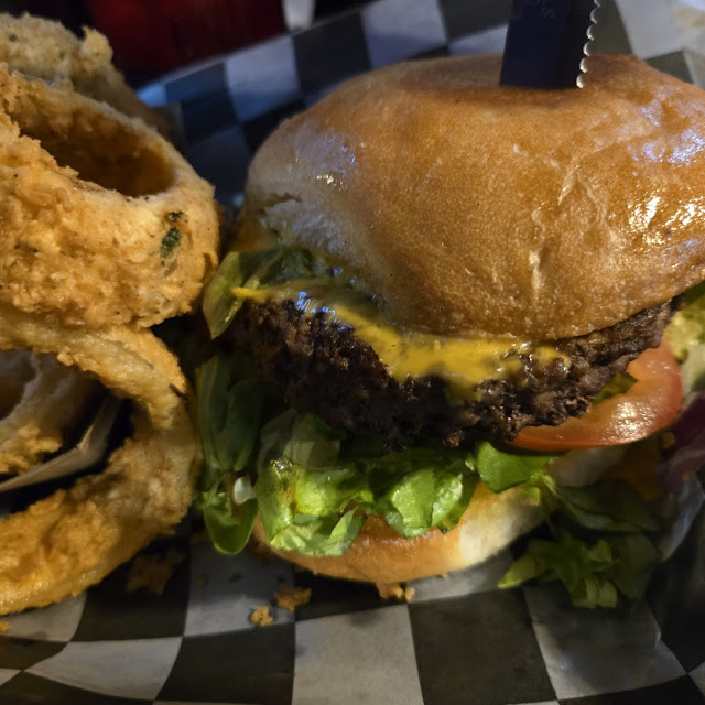 Stinger Cheeseburger Combo