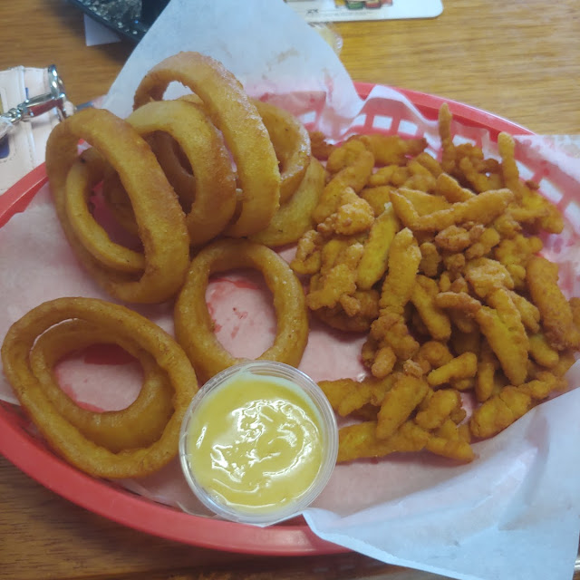 Onion Rings and Fried Clams