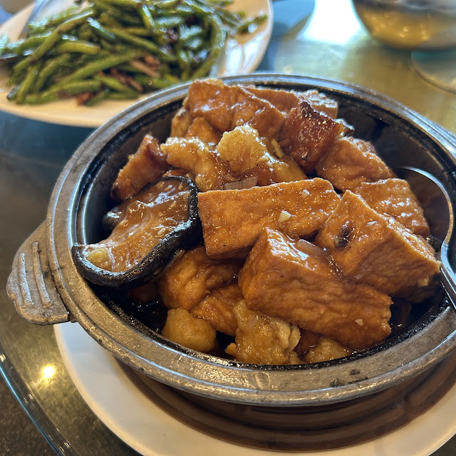 Braised Seafood with Tofu in Clay Pot