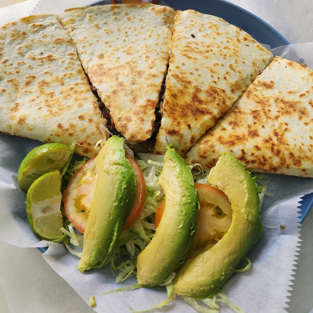 Gorditas Y Quesadilla de Bistec