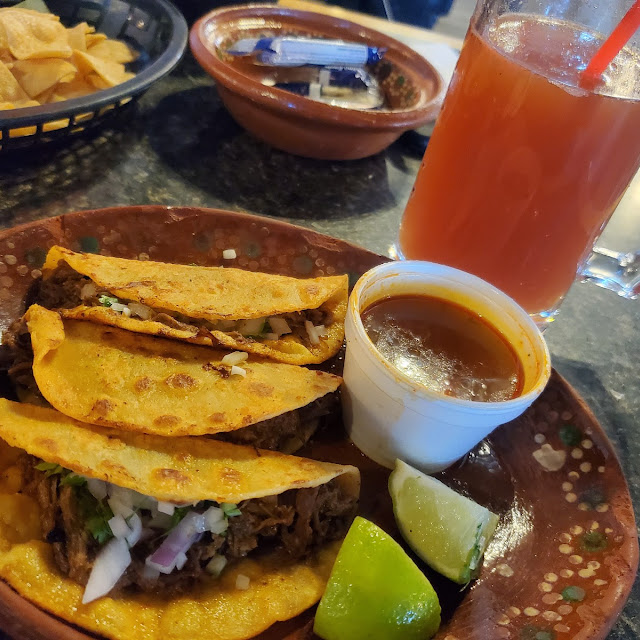 Tacos De Barbacoa Consome