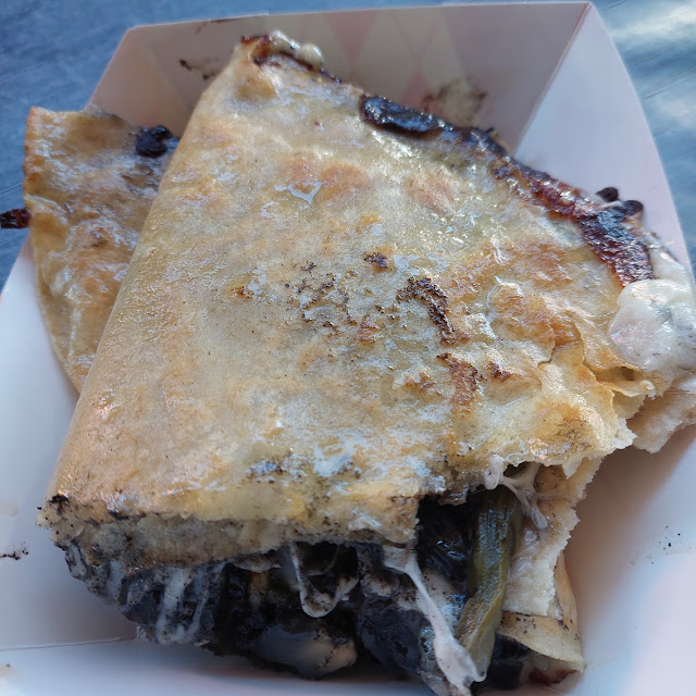 Quesadilla Con Flor De Calabaza Huitlacoche Y Nopales