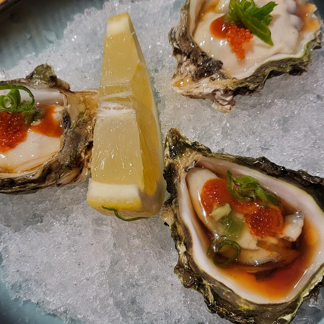 Oyster Half Shell 3 pcs