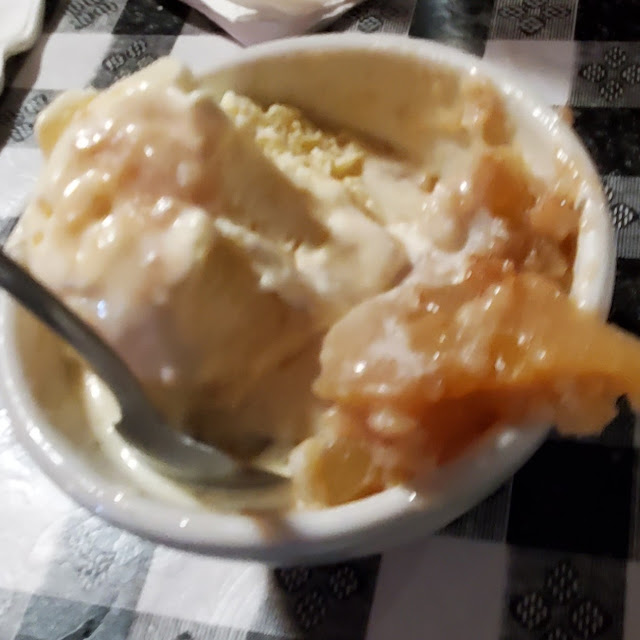 Apple Cobbler w Ice Cream