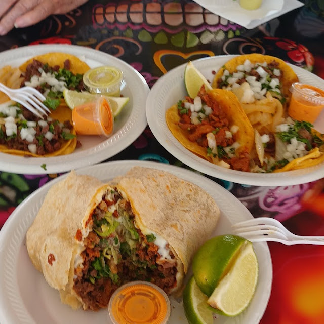 Burritos Y Tacos
