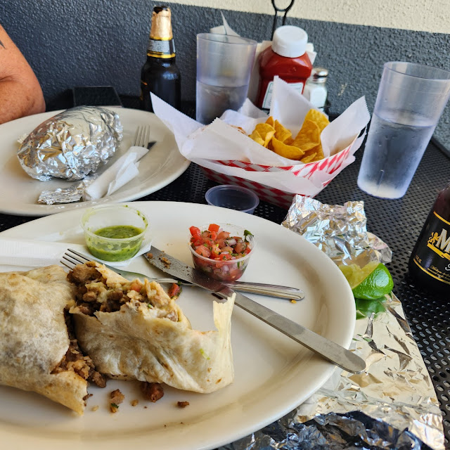 Super Burrito Molcajete