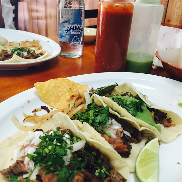 Tacos de Asada Con Frijoles
