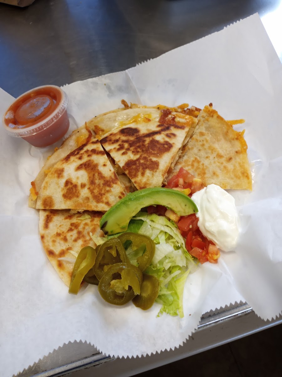 Taqueria y Pupuseria La Famosa