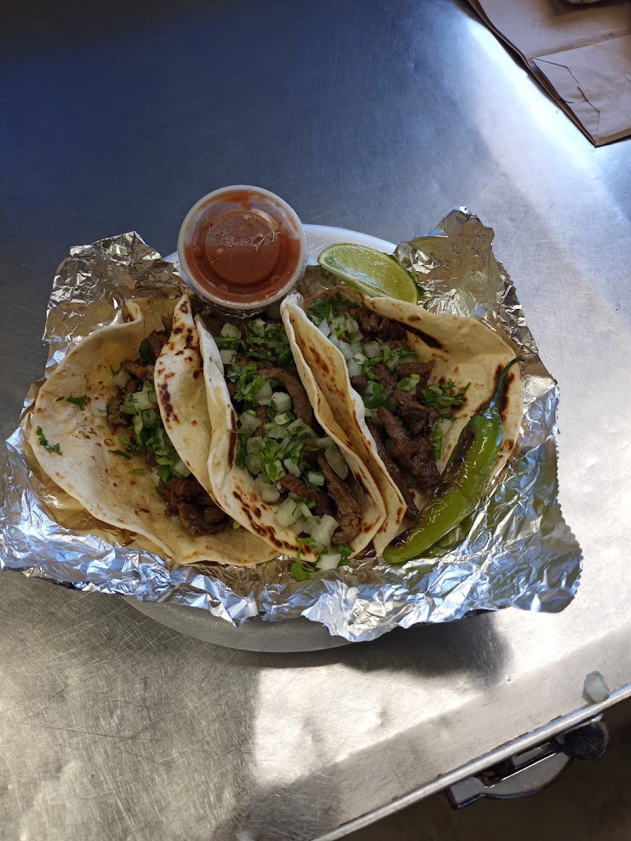 Taqueria y Pupuseria La Famosa
