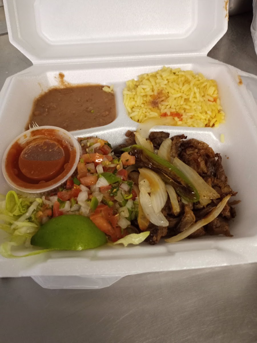 Taqueria y Pupuseria La Famosa